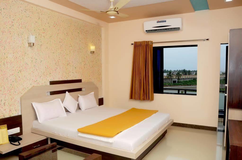 Hotel Sun Plaza Somnāth Exterior foto